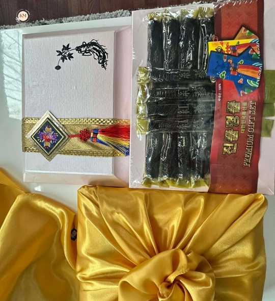 SÂM HÀN QUỐC TẨM MẬT ONG – PREMIUM GIFT SET